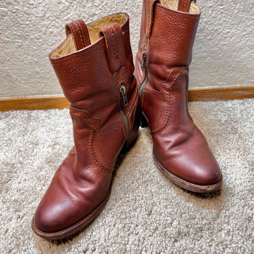 Frye Jane Trapunto Cognac Leather Boots Size 7B - Picture 2 of 10